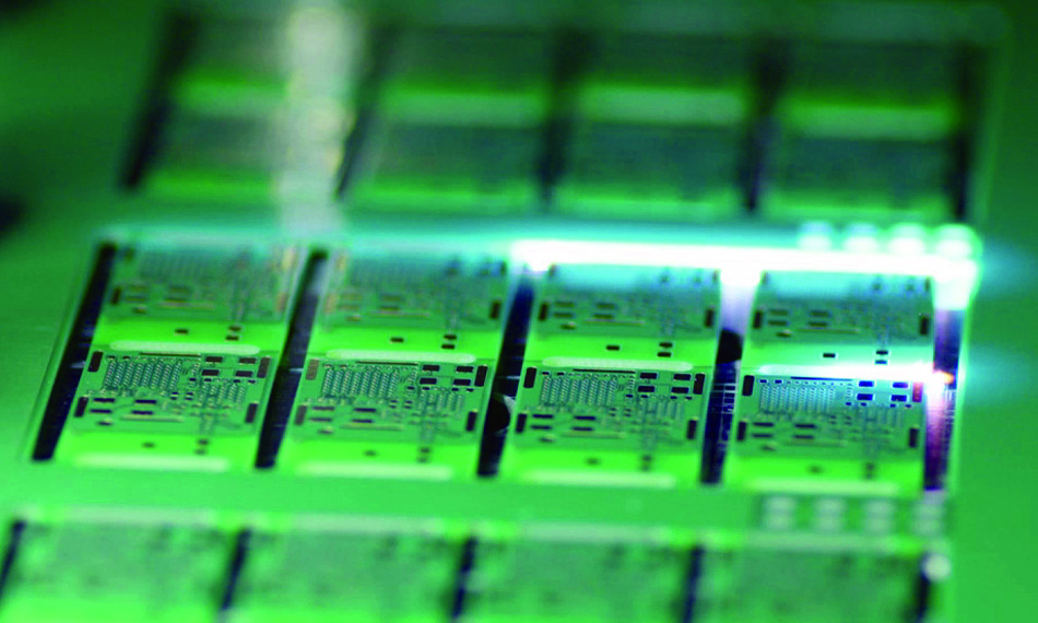 PCBデパネリング
